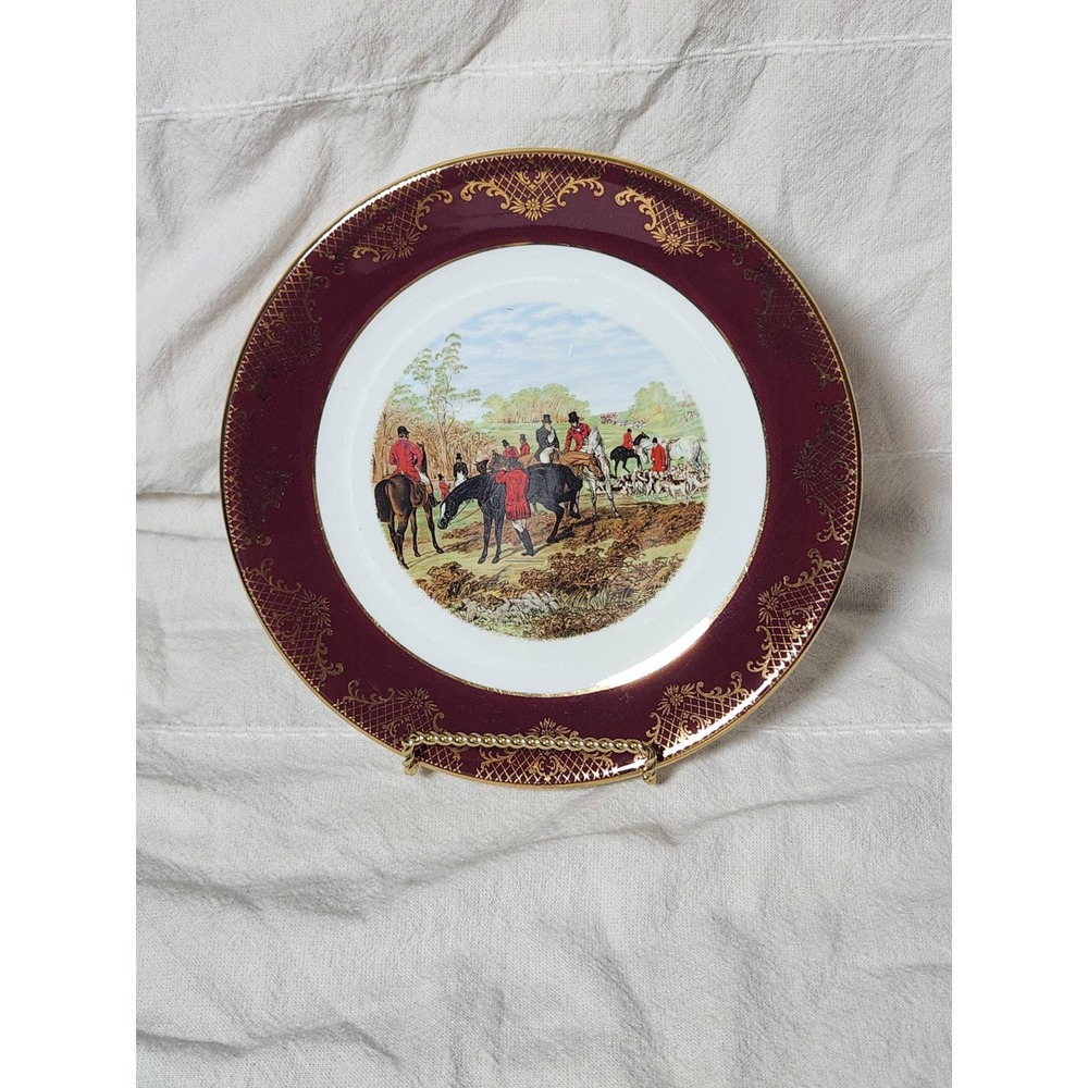 Vintage Weatherby Royal Falcon Ware Fox Hunting Scene Plate w/ Gold filigree